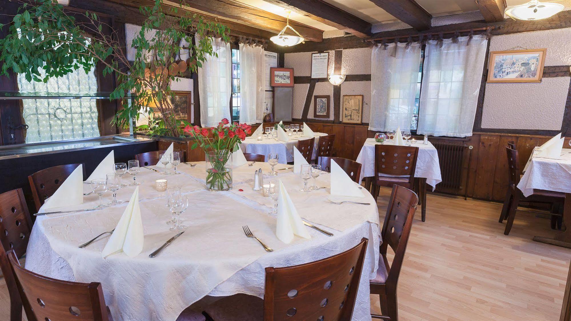 Hotel Restaurant Au Cygne Eschau Buitenkant foto